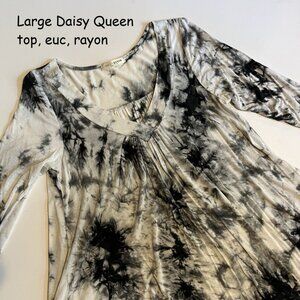 Large Daisy Queen tunic top, white with black tie-dye, rayon